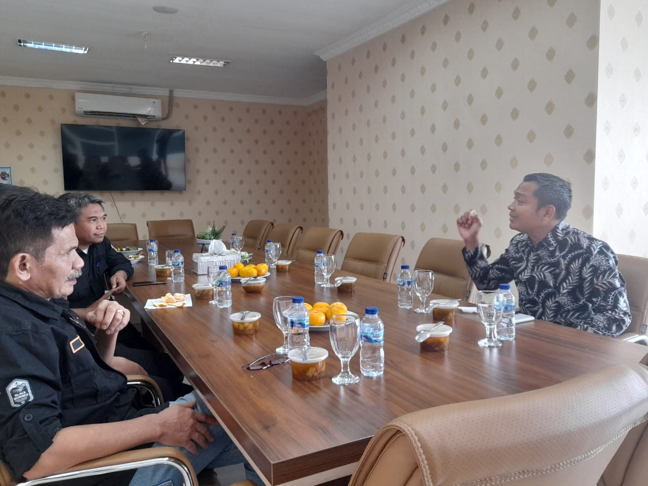 Kamis (25/08/2022) Kepala DPMPTSP Menerima Kunjungan Kepala Kantor Pertanahan Kabupaten Purwakarta ke MPP Bale Madukara